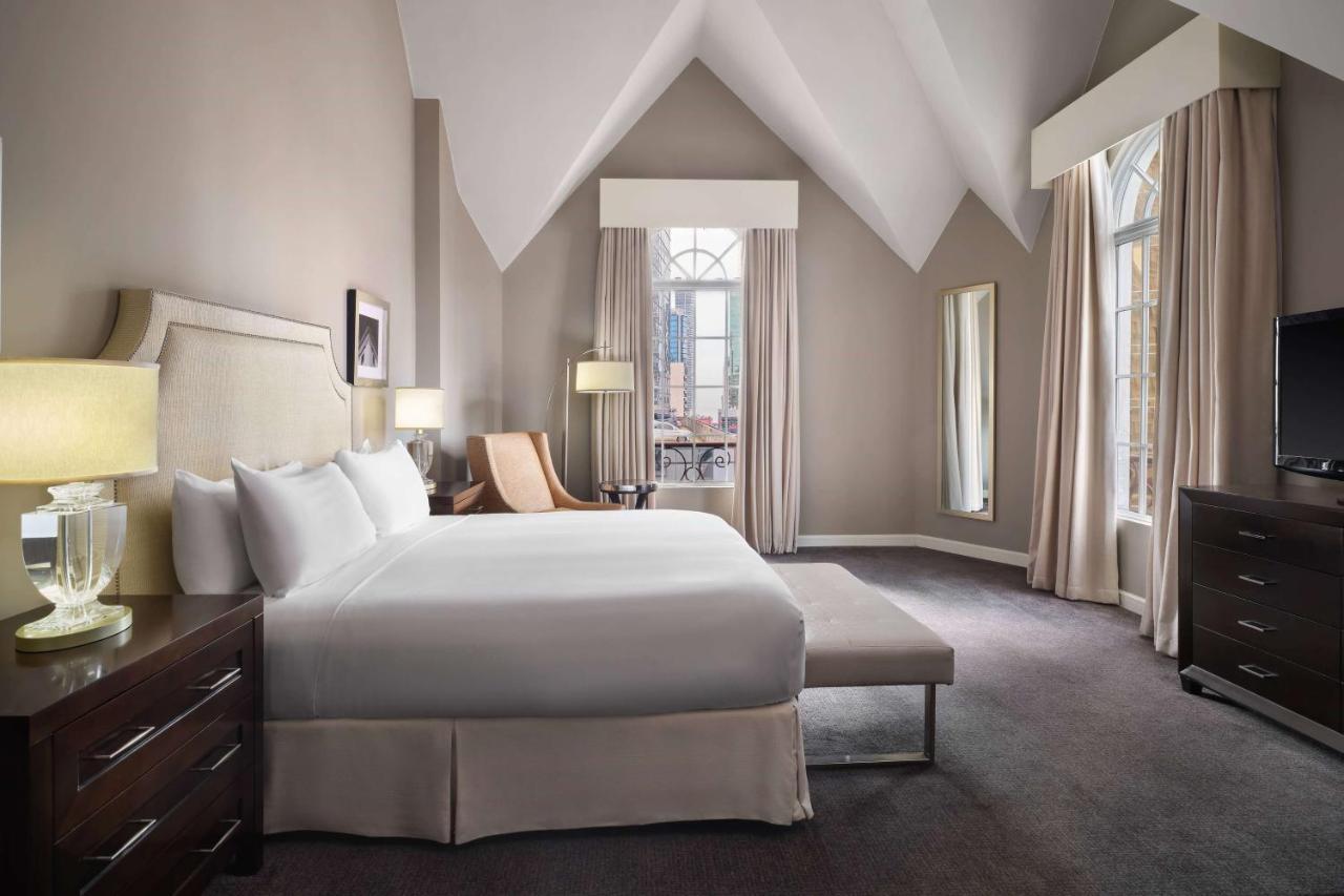 Bristol Panama, A Registry Collection Hotel Dış mekan fotoğraf A bedroom at the St. Regis New York