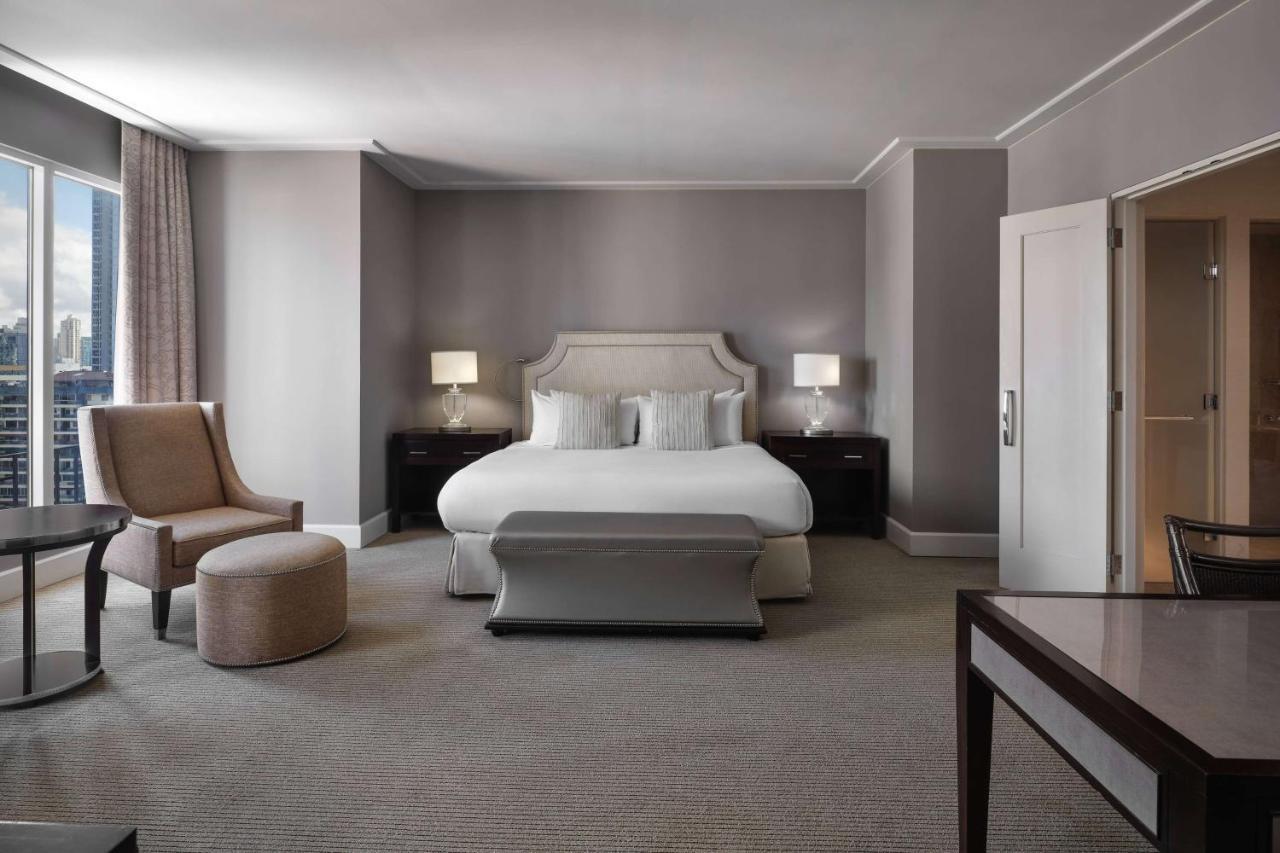 Bristol Panama, A Registry Collection Hotel Dış mekan fotoğraf A bedroom at The Ritz-Carlton, Chicago