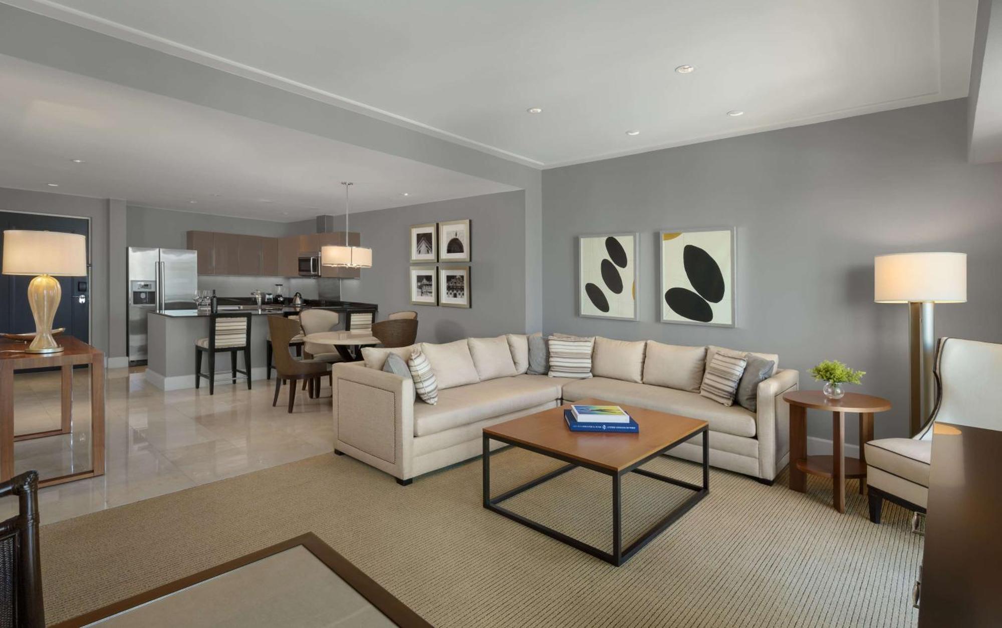 Bristol Panama, A Registry Collection Hotel Dış mekan fotoğraf A living room at The Ritz-Carlton, Boston